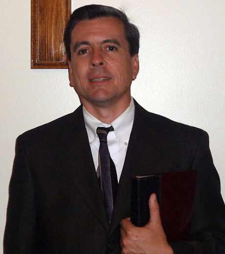 Pastor Dean Martin